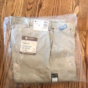 Haggar Khaki pants-never worn